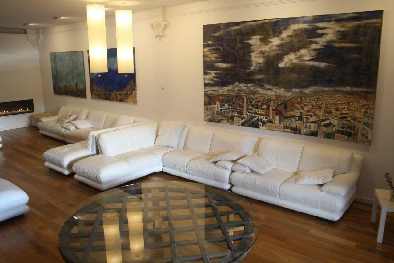 הוילה El Castell De La Pobla De Lillet (Adults Only) מראה חיצוני תמונה